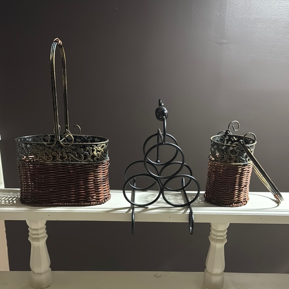 Elegant Brown Wicker Basket Set